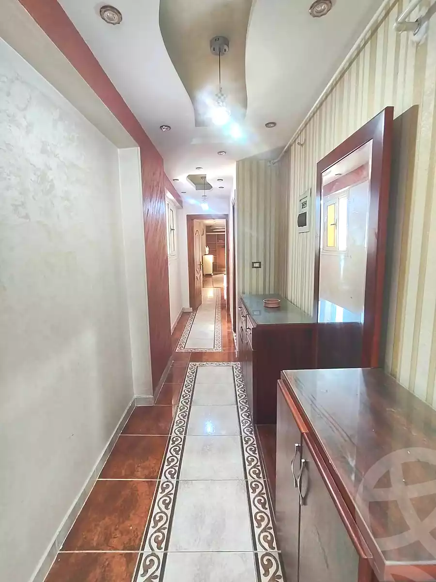 https://aqarmap.com.eg/ar/listing/7156610-for-sale-alexandria-sydy-bshr-sydy-bshr-bhry-mohamed-el-srafi-st.