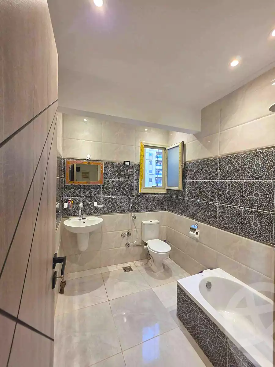 https://aqarmap.com.eg/ar/listing/7157360-for-sale-alexandria-el-asafra-l-sfr-bhry-el-geish-rd