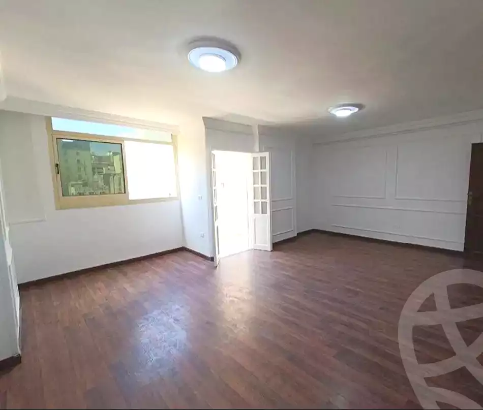https://aqarmap.com.eg/ar/listing/7157509-for-sale-alexandria-sydy-bshr-sydy-bshr-bhry-shr-mhmwd-l-yswy