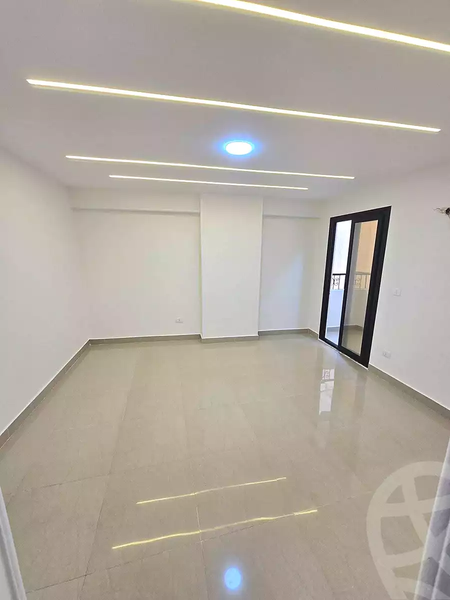 https://aqarmap.com.eg/ar/listing/7157642-for-sale-alexandria-miami-mahmoud-el-isawy-st