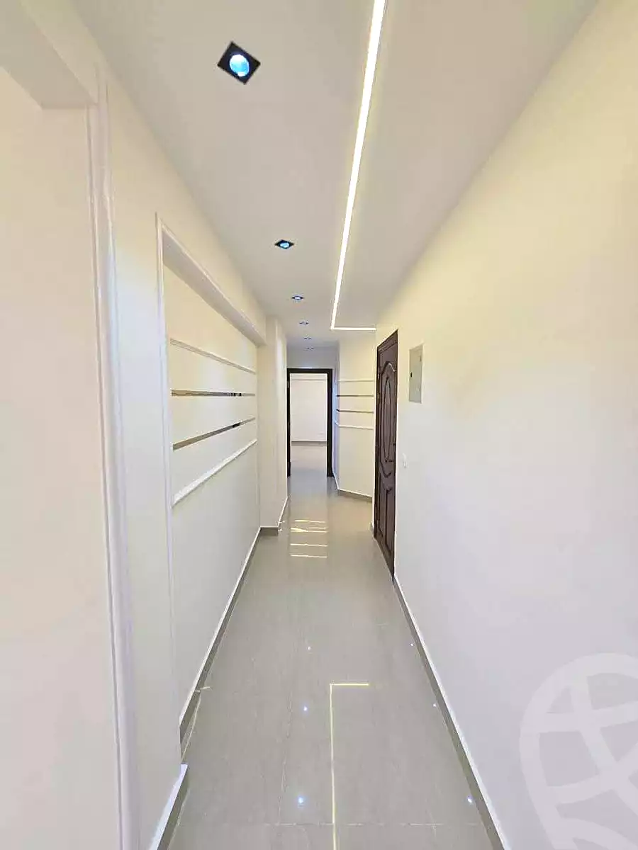 https://aqarmap.com.eg/ar/listing/7157642-for-sale-alexandria-miami-mahmoud-el-isawy-st