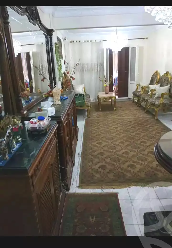 https://aqarmap.com.eg/ar/listing/7158910-for-sale-alexandria-miami-farook-abd-al-wahab-st