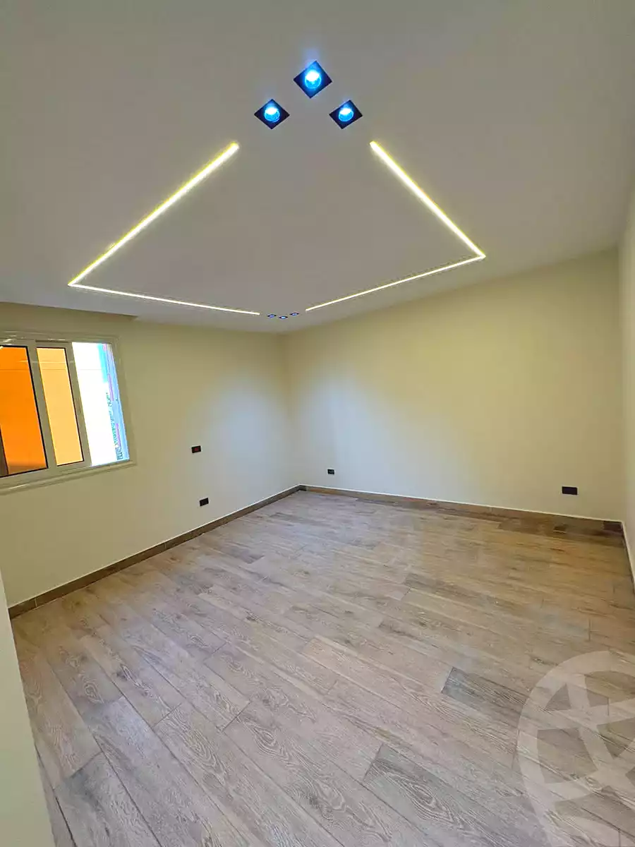 https://aqarmap.com.eg/ar/listing/7159139-for-sale-cairo-new-cairo-ganob-el-akadamiya-south-academy-h-el-shaheed-sayed-zakarya-khalil-st