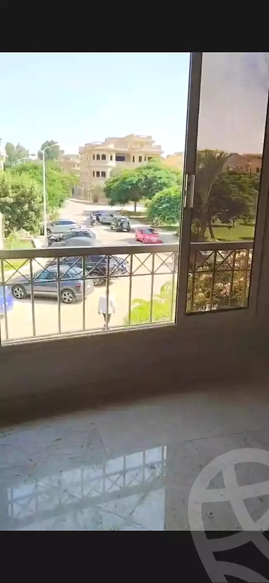 https://aqarmap.com.eg/ar/listing/7159167-for-sale-cairo-new-cairo-ganob-el-akadamiya-south-academy-d-abbas-mahmoud-el-akad-st
