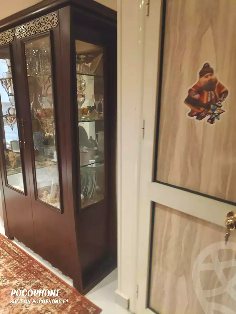 https://aqarmap.com.eg/ar/listing/7159381-for-sale-cairo-faisal-kafr-tohormos-queen-nazli-st