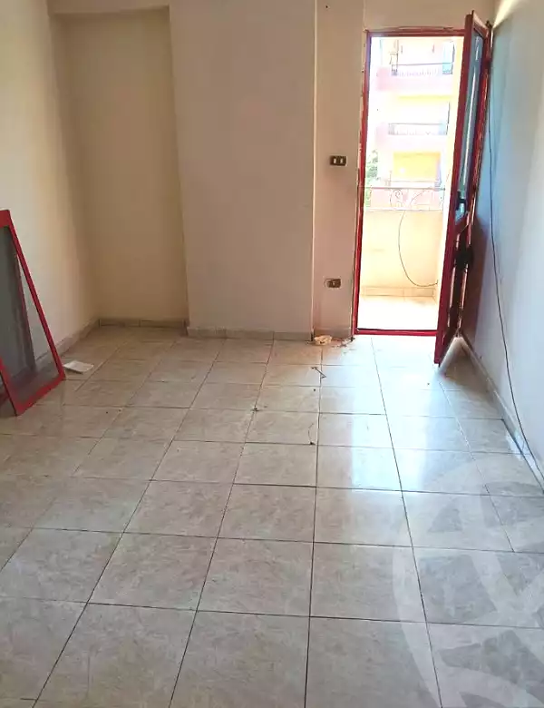 https://aqarmap.com.eg/en/listing/7159660-for-rent-alexandria-al-agamy-bw-ywsf