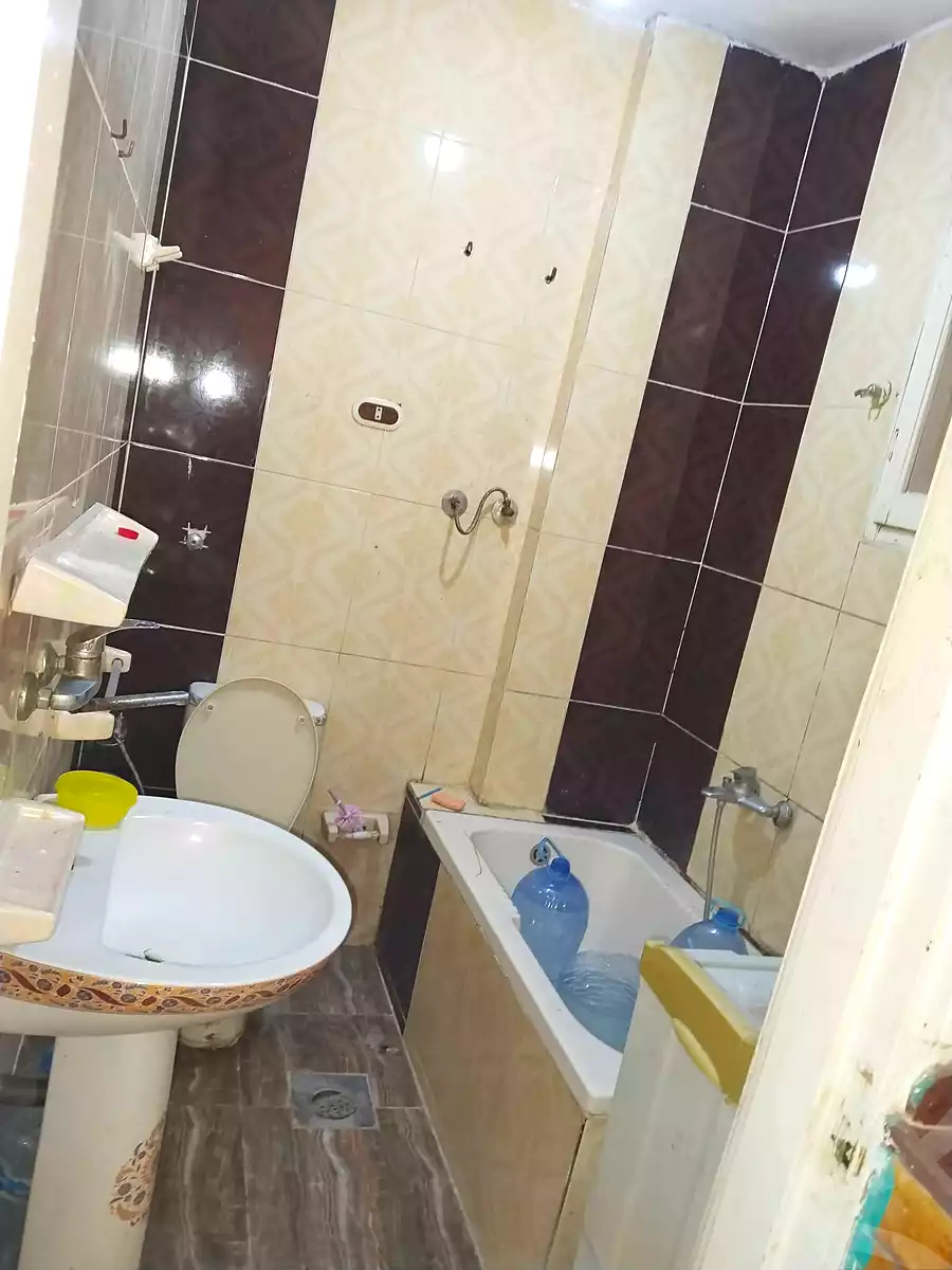 https://aqarmap.com.eg/en/listing/7160818-for-sale-alexandria-al-agamy-el-hanouvel-al-haded-we-al-soulb-st