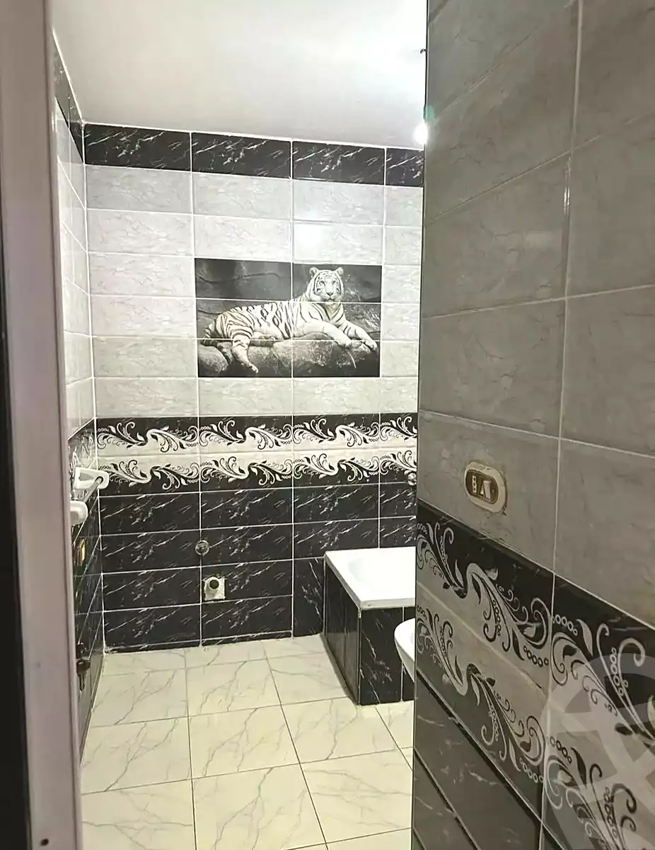 https://aqarmap.com.eg/en/listing/7160886-for-sale-alexandria-al-agamy-el-hanouvel-al-asdakaa-st