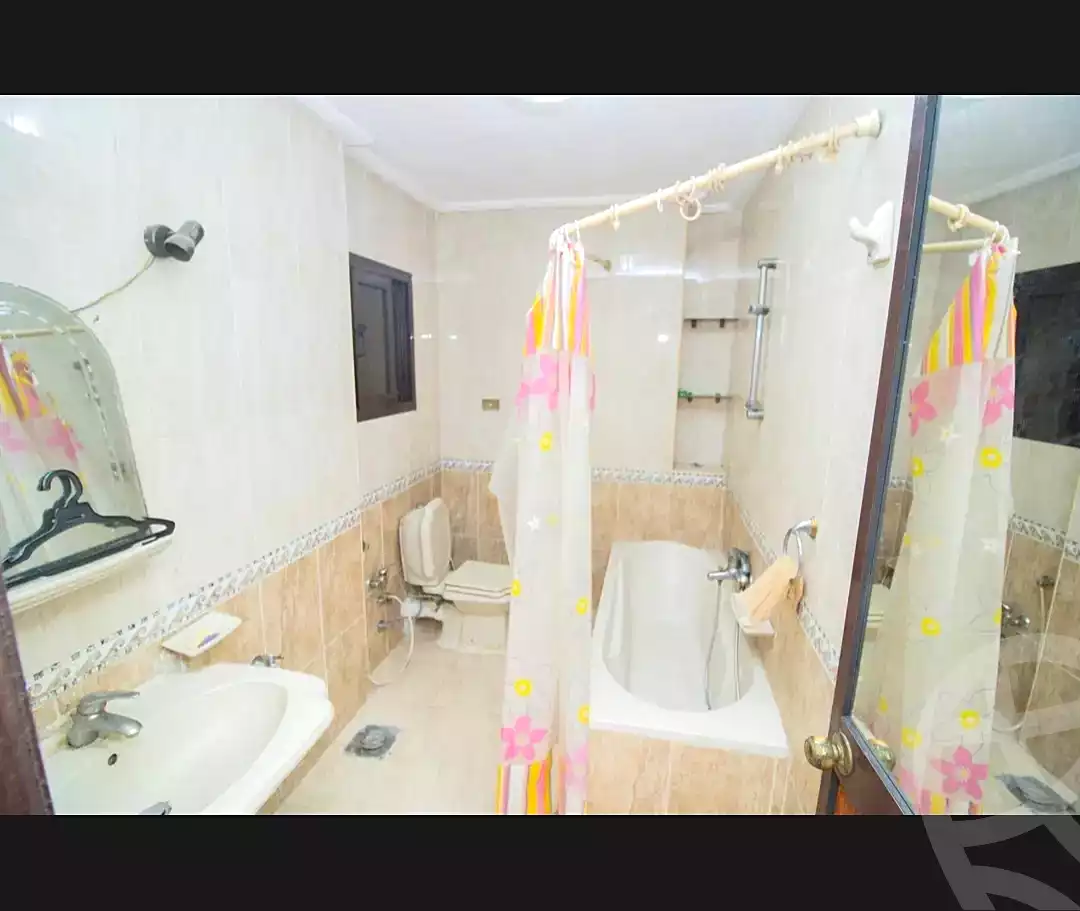 https://aqarmap.com.eg/ar/listing/7161659-for-rent-alexandria-moharram-bey