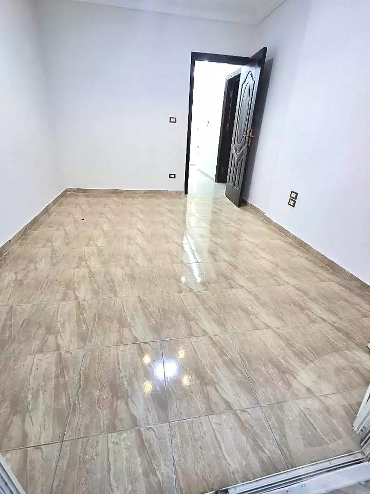 https://aqarmap.com.eg/ar/listing/7161841-for-sale-alexandria-el-asafra-shr-45