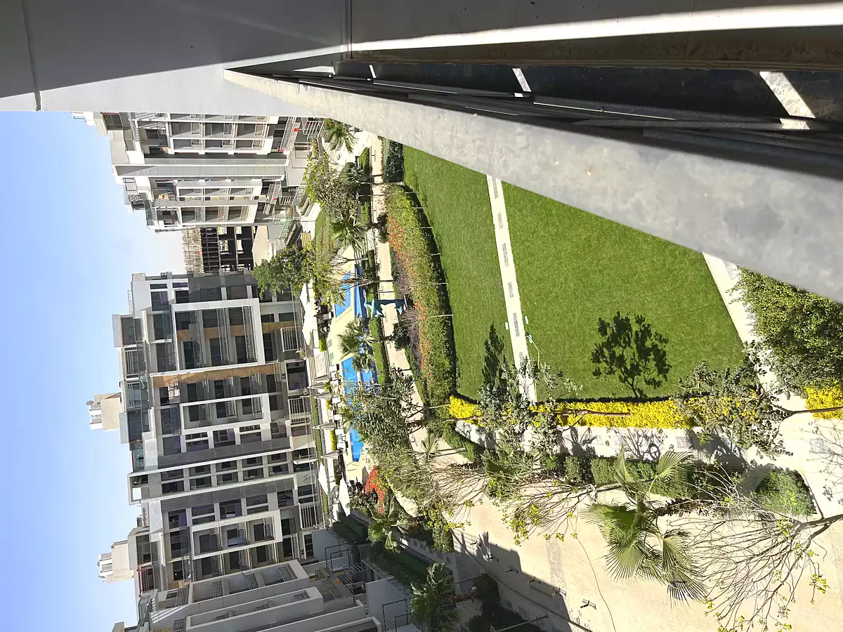 https://aqarmap.com.eg/en/listing/6935500-for-sale-cairo-new-cairo-compounds-dh-ykwn-2-ryzydns-styl-hwm