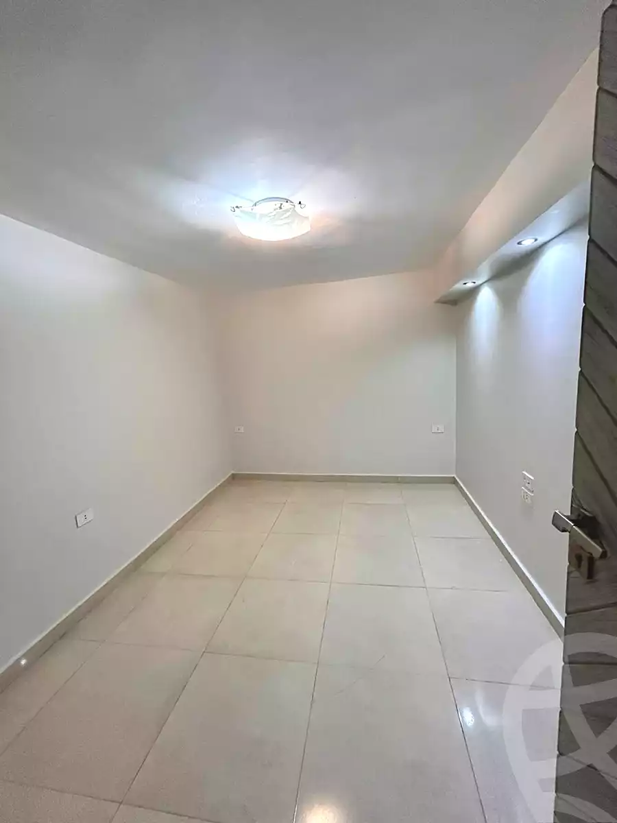 https://aqarmap.com.eg/ar/listing/7163138-for-sale-cairo-new-cairo-ganob-el-akadamiya-south-academy-h-amr-ibn-el-ass-st