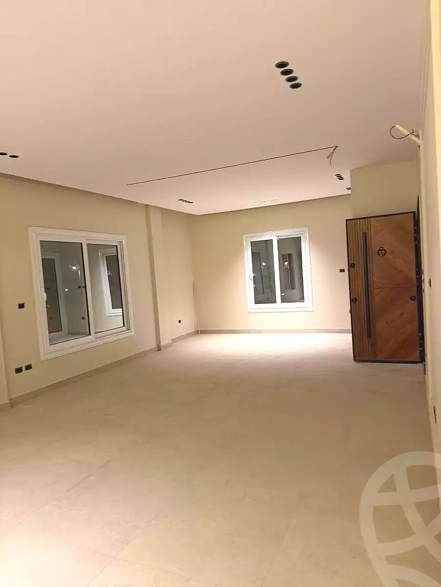 https://aqarmap.com.eg/ar/listing/7130928-for-sale-cairo-el-sheikh-zayed-city-el-hay-el-thaleth-ashaer