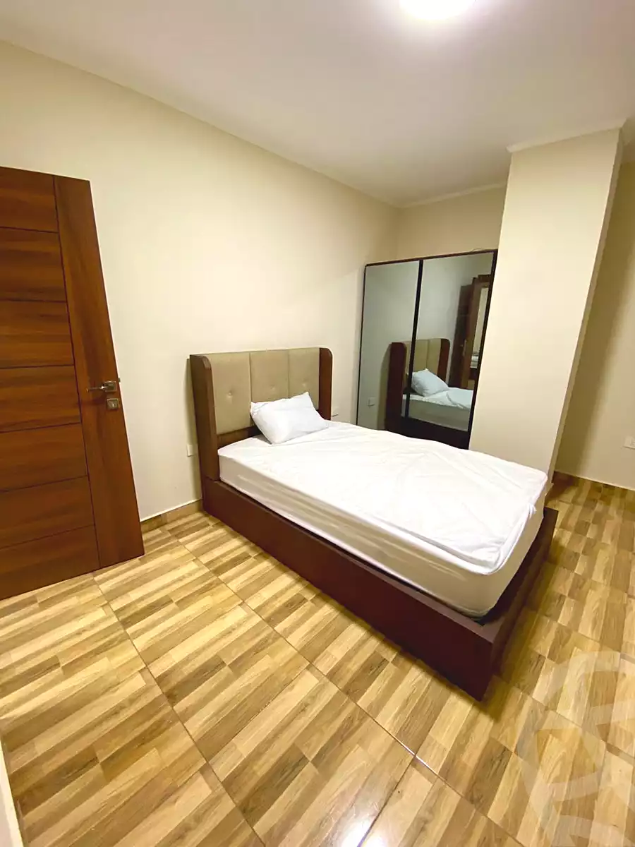https://aqarmap.com.eg/ar/listing/7163742-for-rent-cairo-6th-of-october-el-ahyaa-neighborhood-2nd-divided-from-al-kafrawei-st