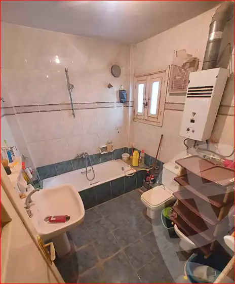 https://aqarmap.com.eg/ar/listing/7163780-for-sale-cairo-helwan-helwan-el-sharkeya-borhan-st