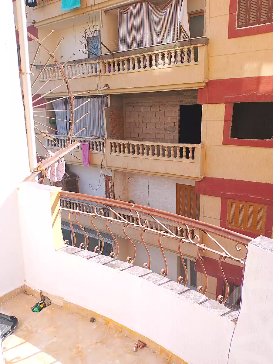 https://aqarmap.com.eg/ar/listing/7164297-for-sale-alexandria-new-miami-street-10