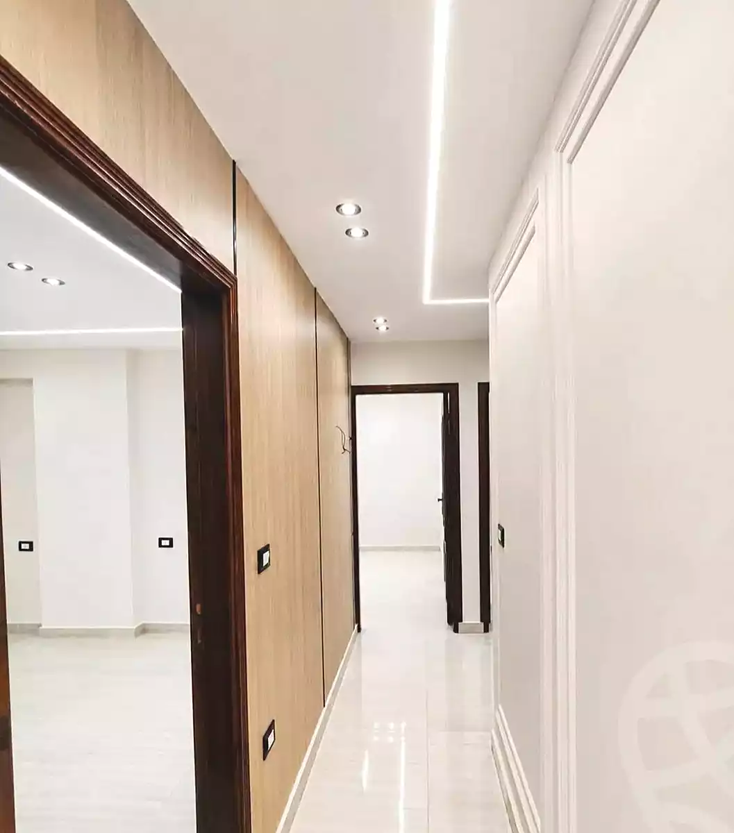 https://aqarmap.com.eg/en/listing/7165080-for-sale-alexandria-al-agamy-lbytsh-el-saleheen-mosque-st