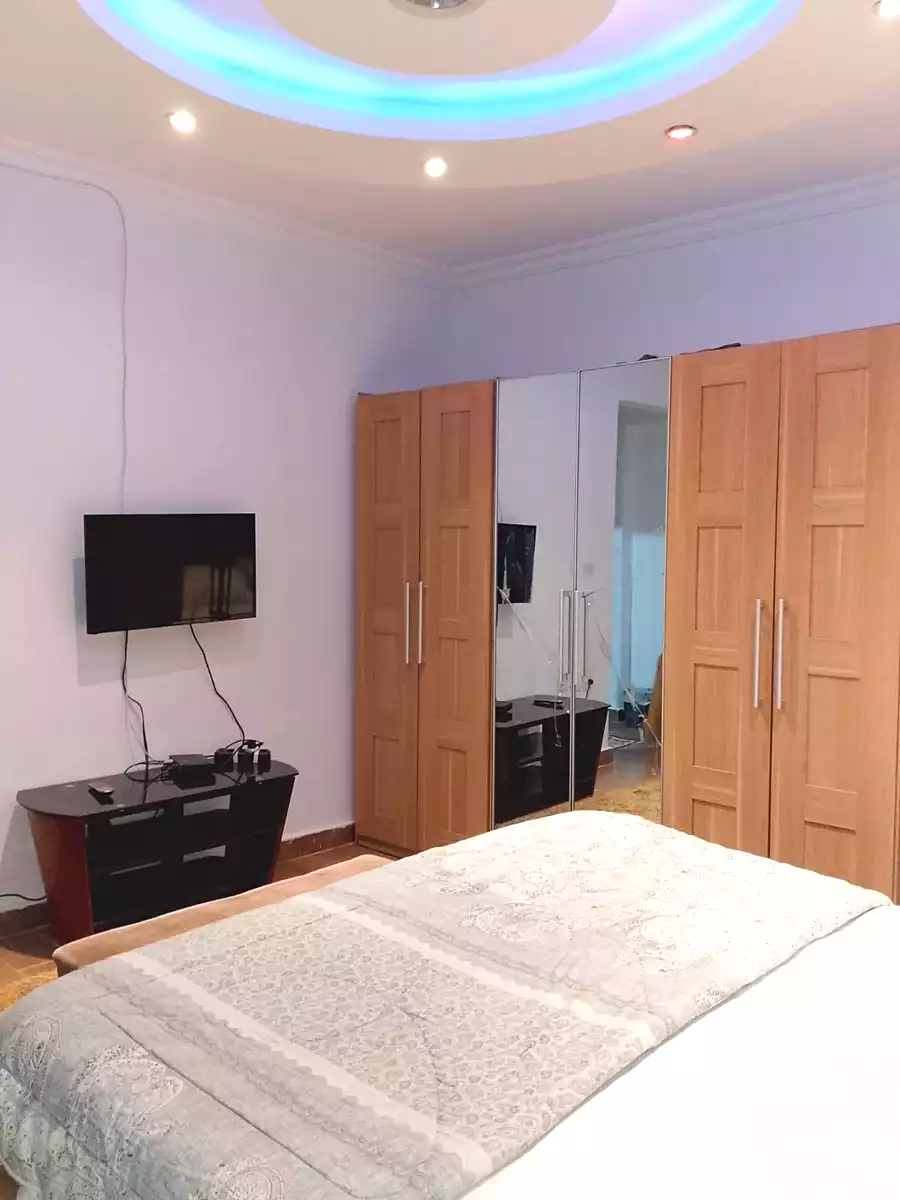 https://aqarmap.com.eg/ar/listing/7165255-for-rent-cairo-6th-of-october-compounds-jn-ktwbr