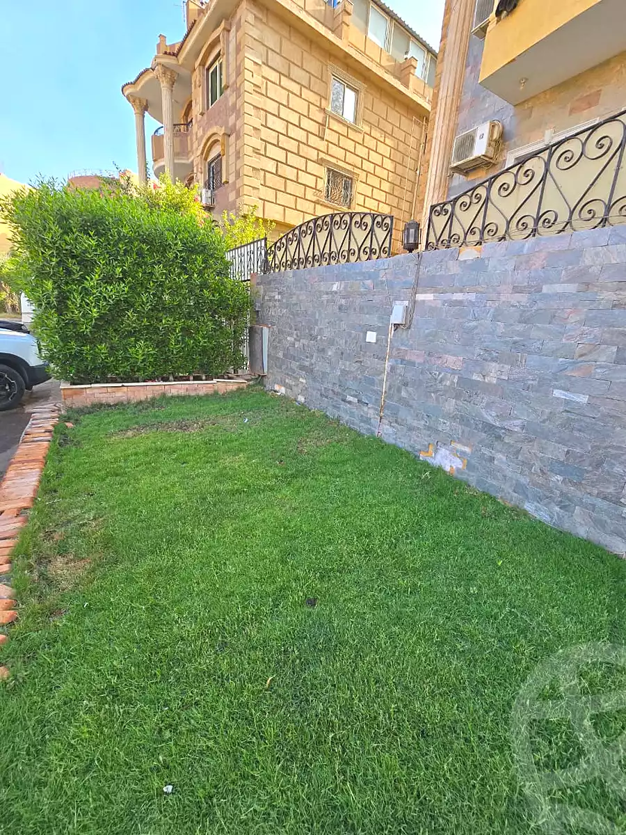 https://aqarmap.com.eg/ar/listing/7165388-for-sale-cairo-el-sheikh-zayed-city-el-hay-elasher-street-100