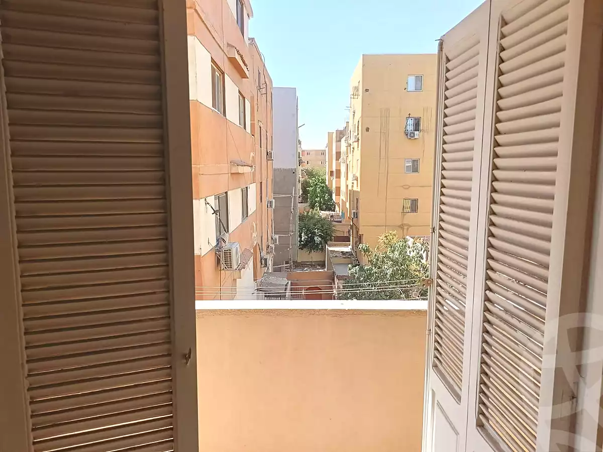https://aqarmap.com.eg/ar/listing/7165438-for-rent-cairo-6th-of-october-el-ahyaa-neighborhood-3rd-al-hay-al-thalith-st