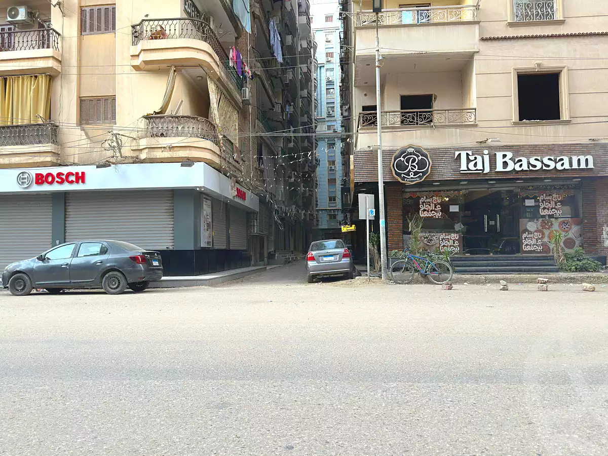 https://aqarmap.com.eg/ar/listing/7165749-for-sale-sharqia-zagazig-zagazig-city-ghasham-rd