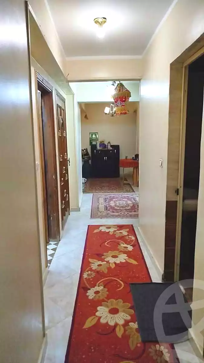 https://aqarmap.com.eg/en/listing/7165765-for-sale-cairo-helwan-helwan-el-sharkeya-gaafar-st