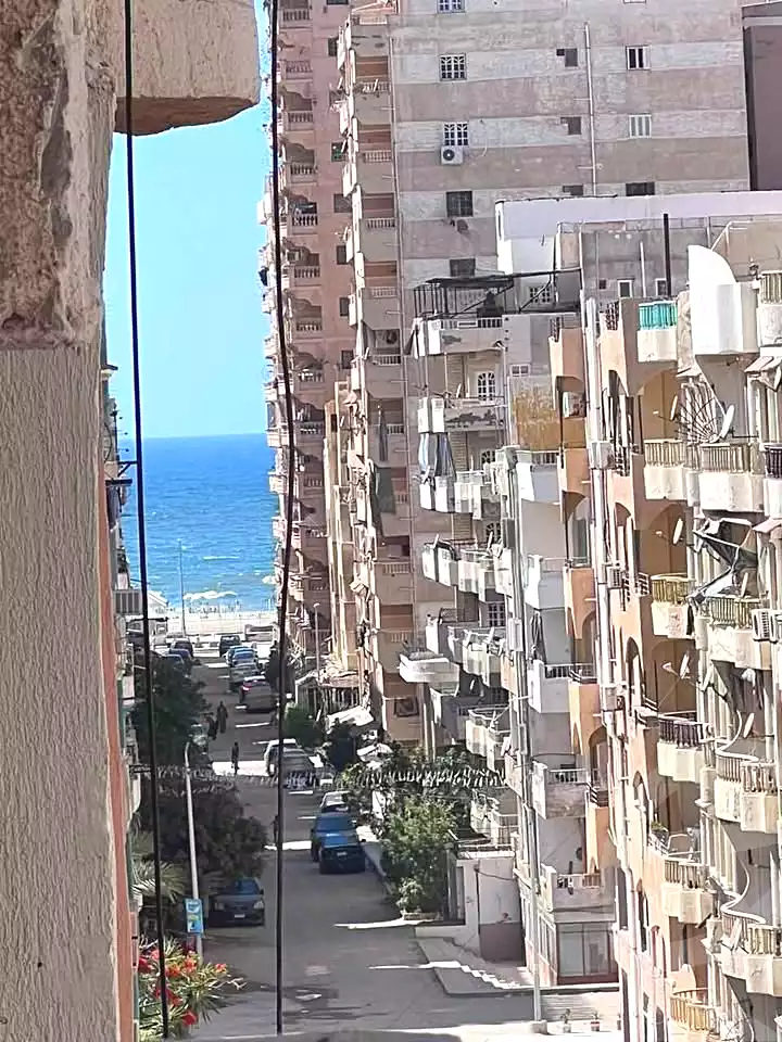 https://aqarmap.com.eg/ar/listing/7165847-for-sale-alexandria-al-agamy-shataa-el-nakheel