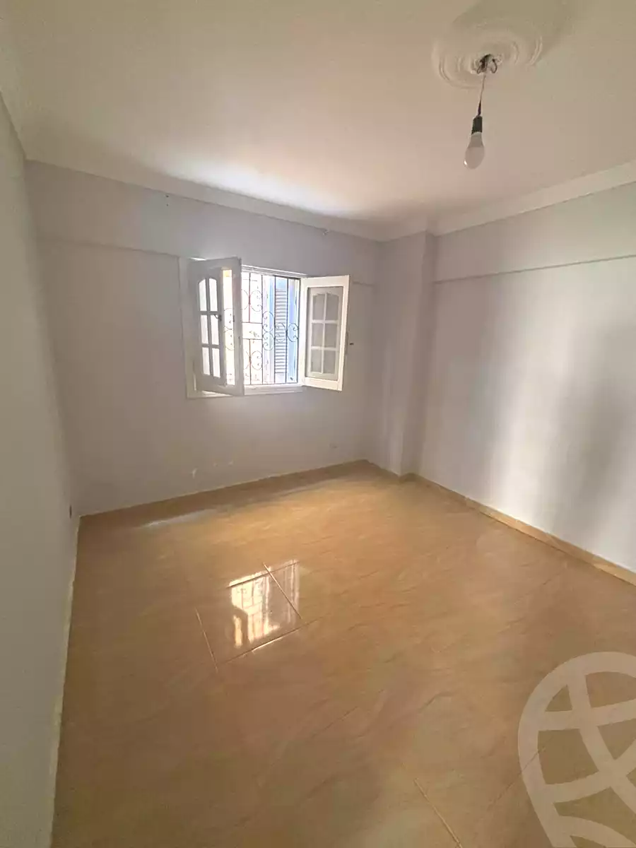 https://aqarmap.com.eg/ar/listing/7165951-for-sale-cairo-6th-of-october-el-ahyaa-neighborhood-1st-nabil-el-sherbini-st