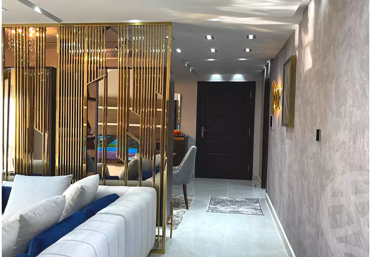 https://aqarmap.com.eg/en/listing/7166163-for-sale-cairo-new-cairo-compounds-hyde-park-centre-ville-hyde-park