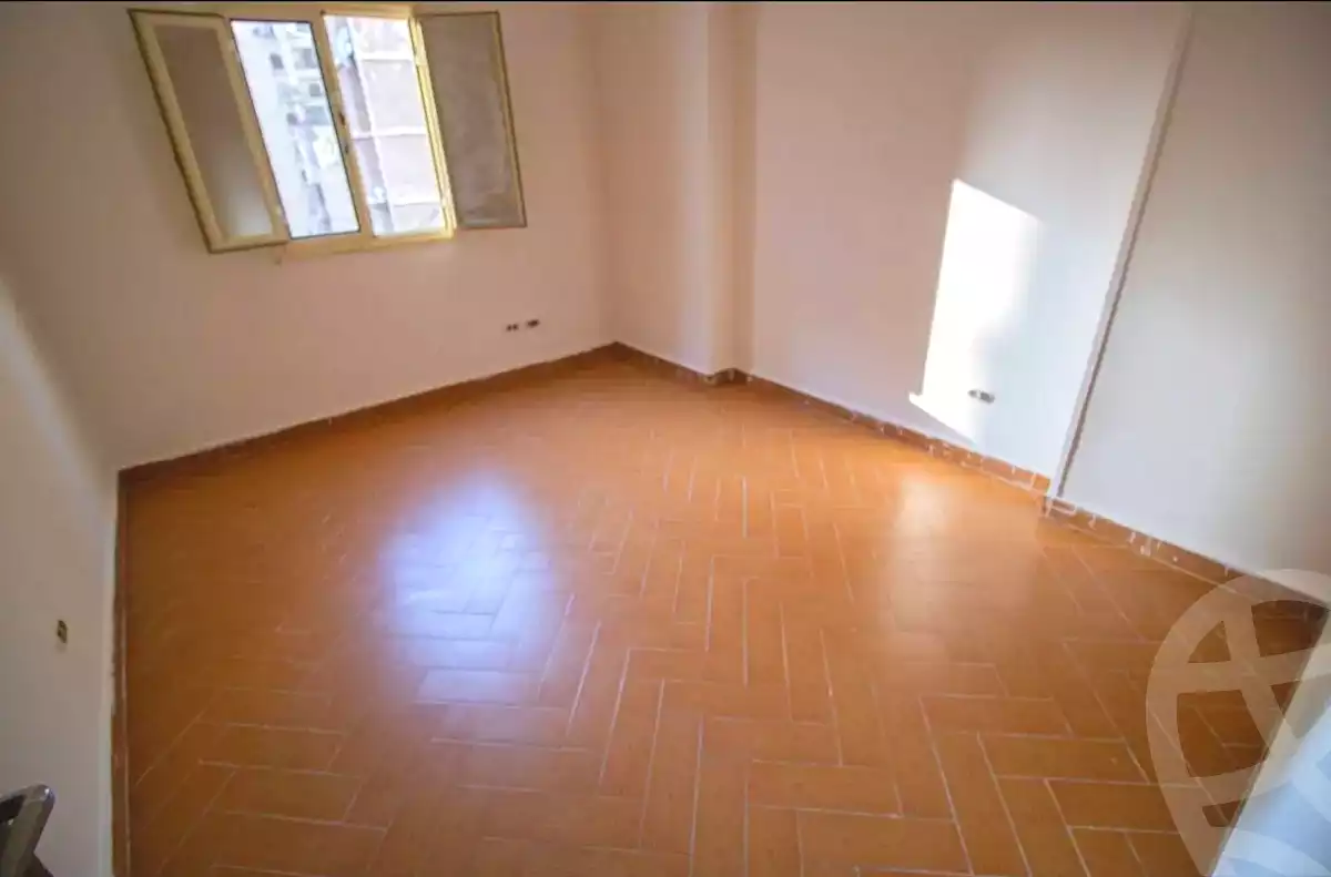 https://aqarmap.com.eg/en/listing/7166500-for-sale-alexandria-ganaklis-shr-bw-qyr-tryq-lhry