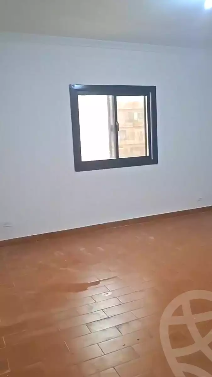 https://aqarmap.com.eg/ar/listing/7167685-for-sale-cairo-6th-of-october-el-ahyaa-neighborhood-2nd-el-mohandes-ahmed-abd-el-hady-st