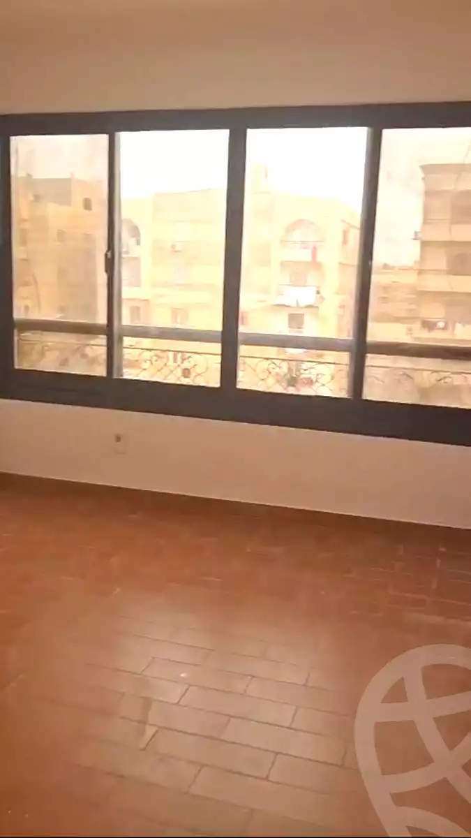 https://aqarmap.com.eg/ar/listing/7167685-for-sale-cairo-6th-of-october-el-ahyaa-neighborhood-2nd-el-mohandes-ahmed-abd-el-hady-st