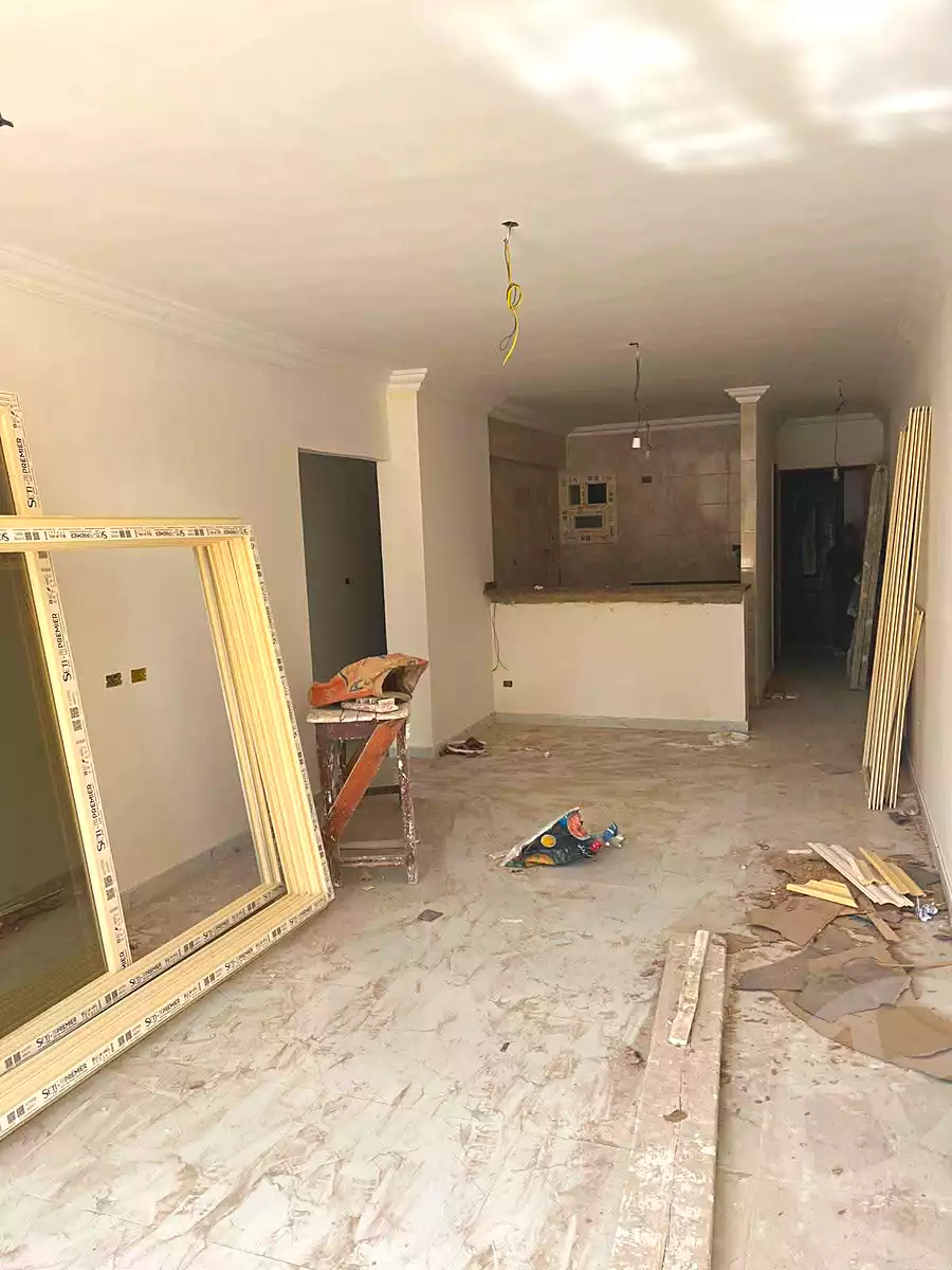 https://aqarmap.com.eg/ar/listing/7167747-for-sale-alexandria-moharram-bey-kanal-al-mahmoudeya-al-bahri-st