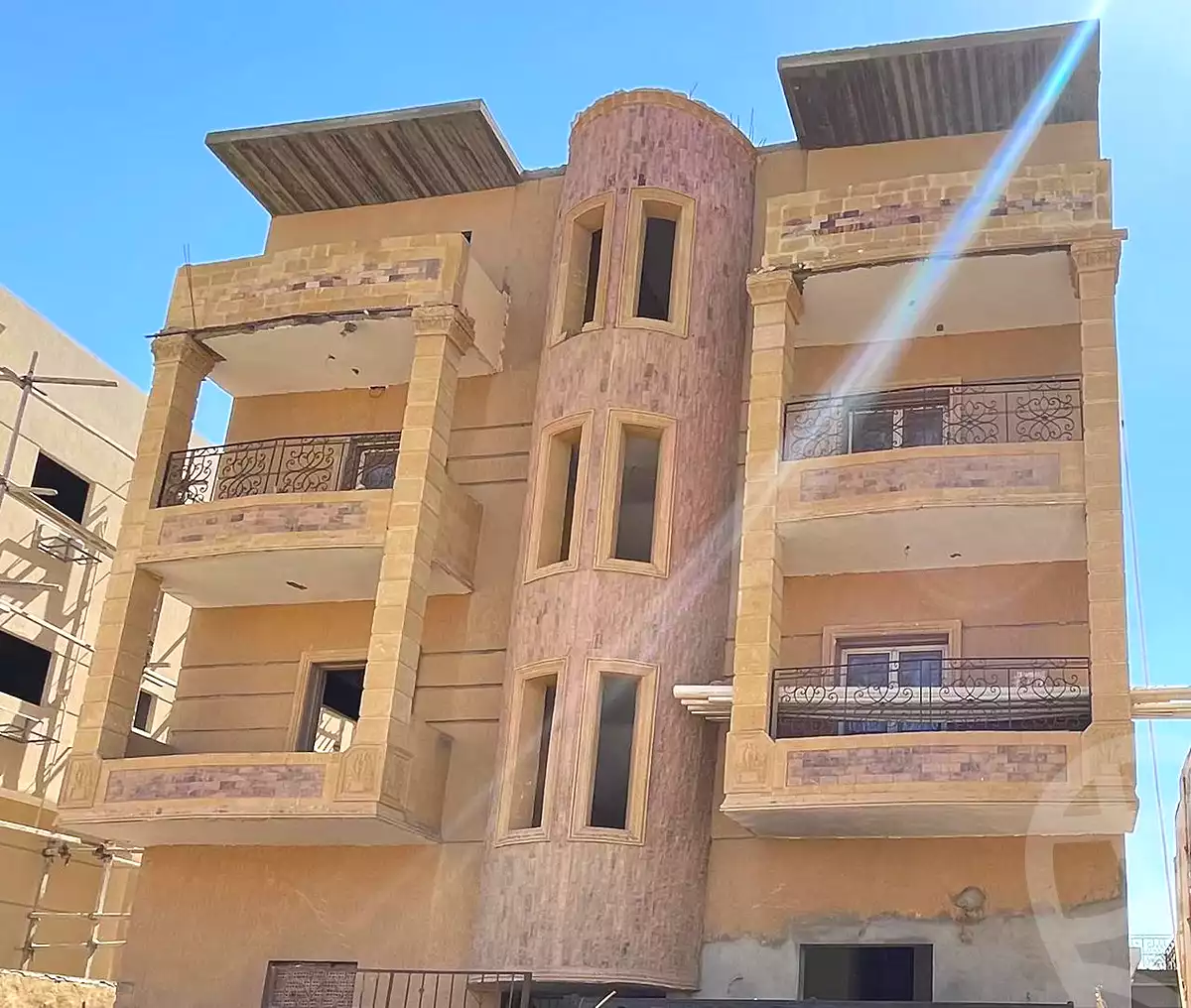 https://aqarmap.com.eg/ar/listing/7167785-for-sale-cairo-new-cairo-compounds-kmbwnd-ldf-lwtny