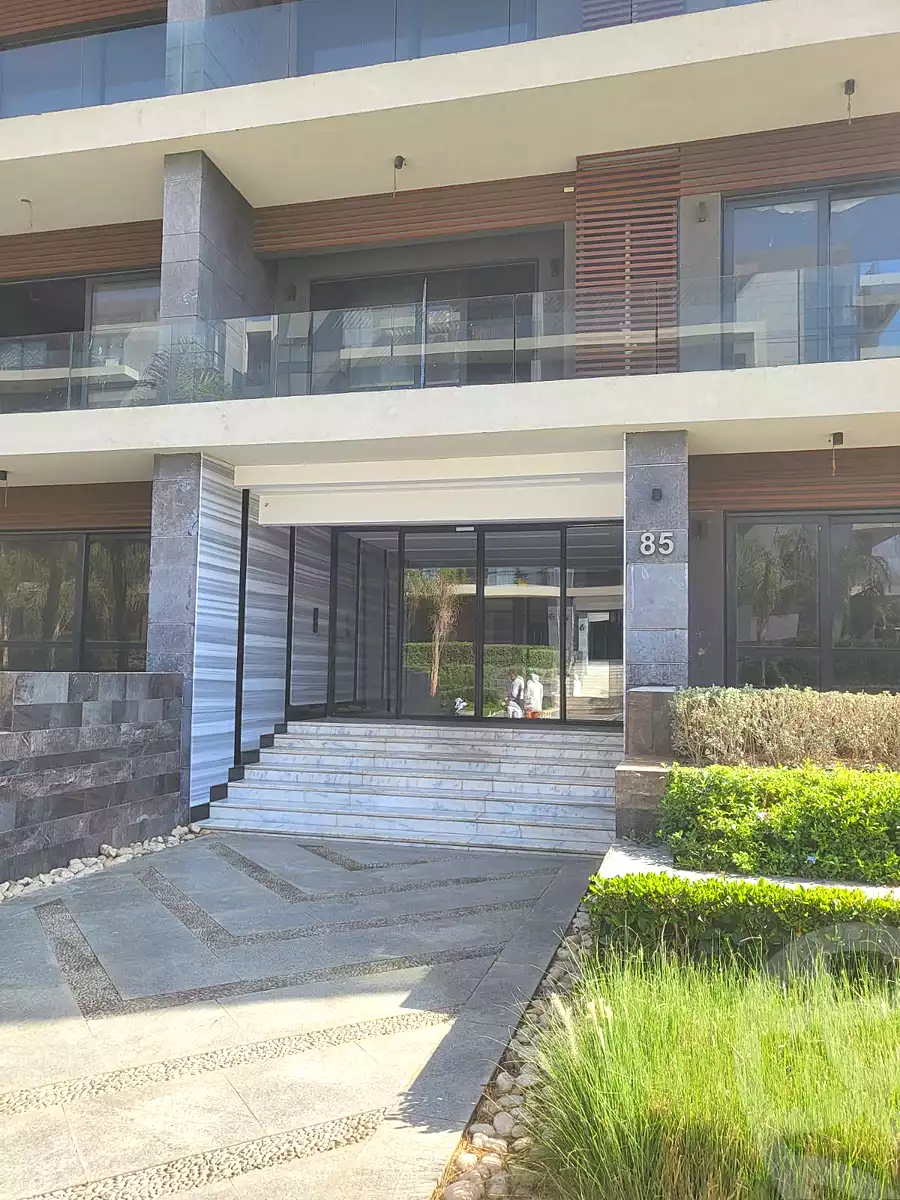 https://aqarmap.com.eg/en/listing/7168202-for-sale-cairo-new-cairo-compounds-el-patio-oro