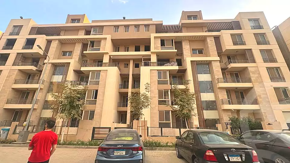 https://aqarmap.com.eg/ar/listing/7078465-for-sale-cairo-new-cairo-compounds-tag-city-lake-park-taj-city