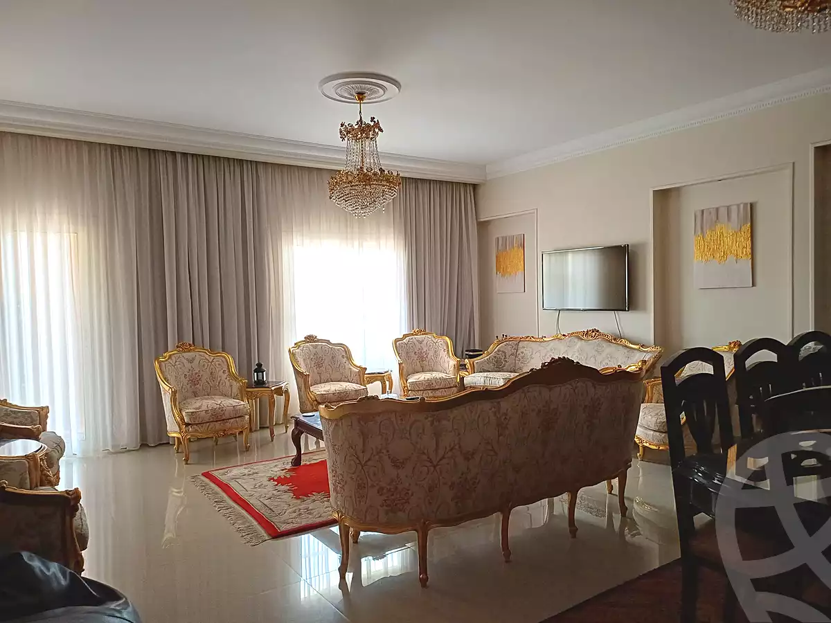 https://aqarmap.com.eg/ar/listing/7159434-for-sale-cairo-new-cairo-compounds-hayati-residence