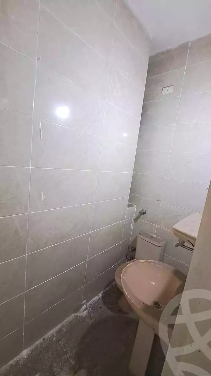 https://aqarmap.com.eg/ar/listing/7168494-for-rent-alexandria-moharram-bey-grin-st
