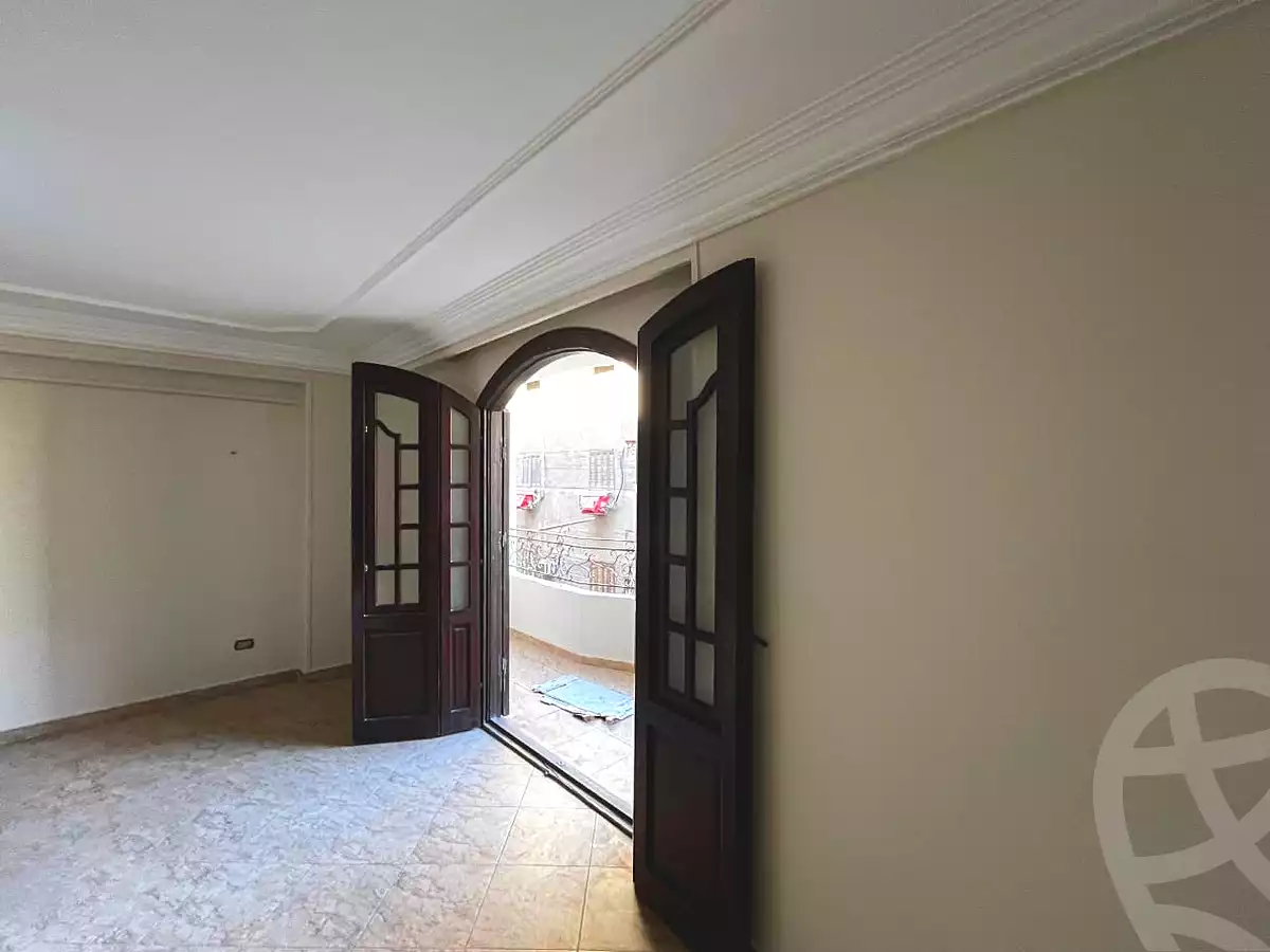 https://aqarmap.com.eg/en/listing/7168543-for-sale-cairo-el-haram-el-lebeny-soltan-khattab-st