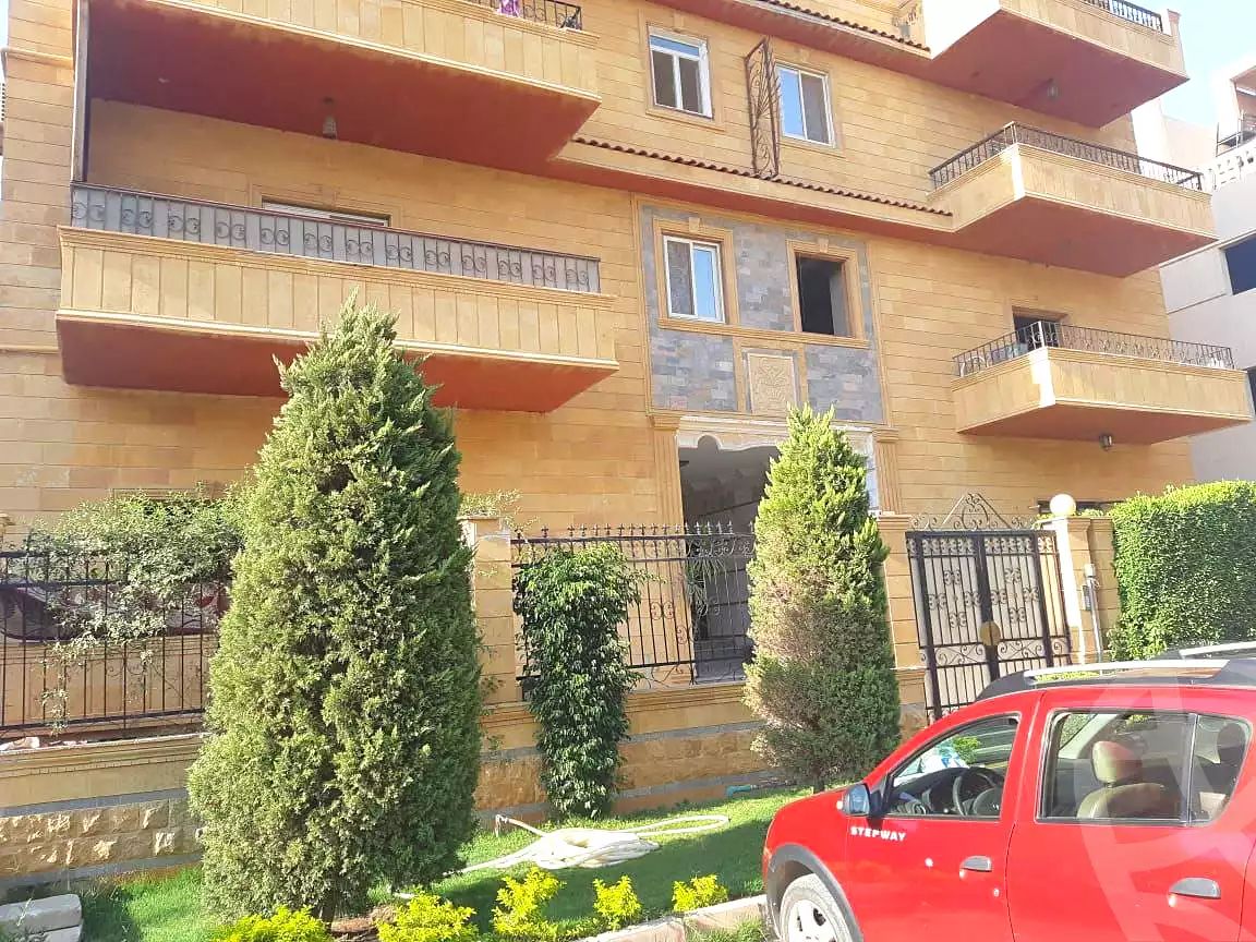 https://aqarmap.com.eg/ar/listing/7168610-for-sale-cairo-new-cairo-first-settlement-neighbourhood-5-el-shaheed-islam-raafat-st