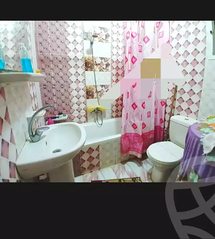 https://aqarmap.com.eg/en/listing/7169030-for-sale-alexandria-moharram-bey-erfan-st