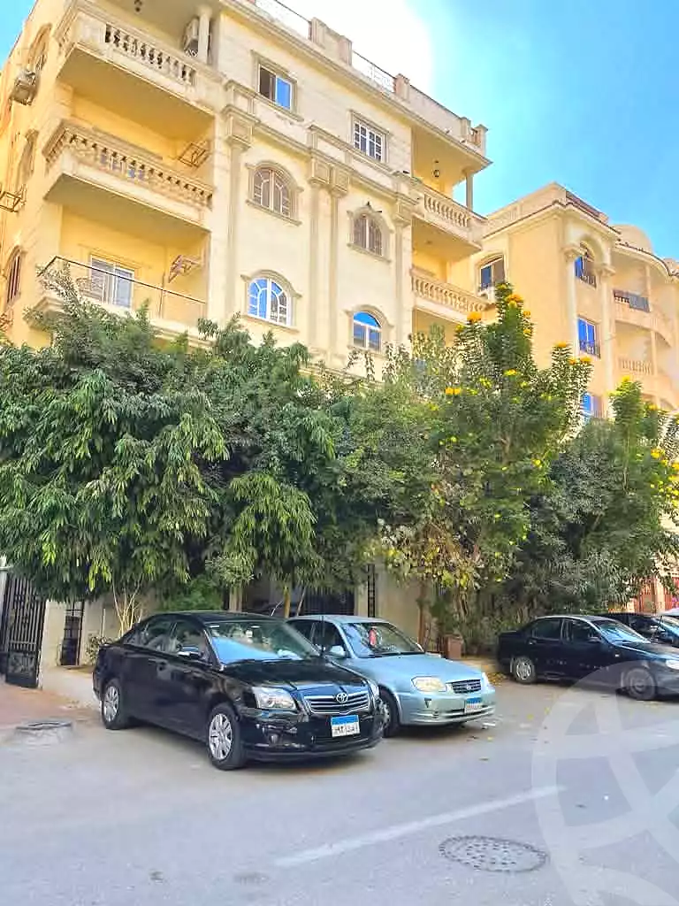 https://aqarmap.com.eg/ar/listing/7169558-for-sale-cairo-new-cairo-el-narges-el-narges-omarat-street-79