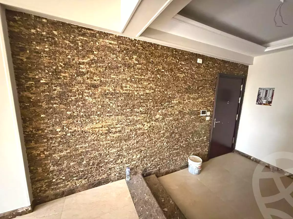 https://aqarmap.com.eg/en/listing/7169566-for-sale-cairo-new-cairo-compounds-kmbwnd-lnkhyl