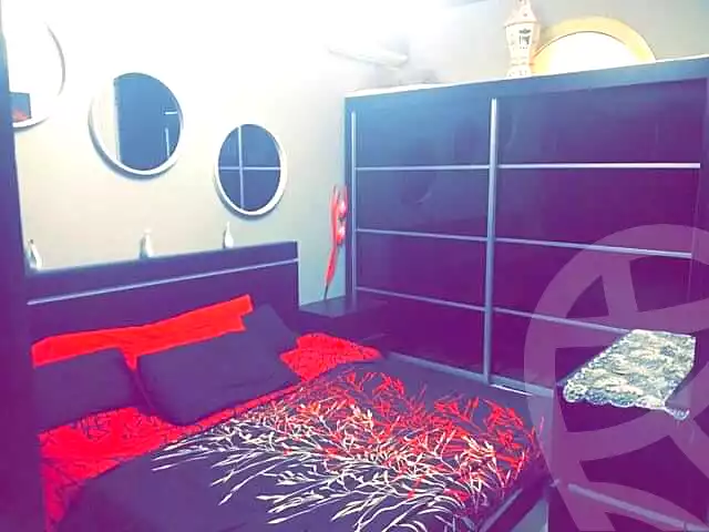 https://aqarmap.com.eg/ar/listing/7169731-for-sale-cairo-el-sheikh-zayed-city-el-hay-el-thaleth-ashaer-area-1-el-salam-st