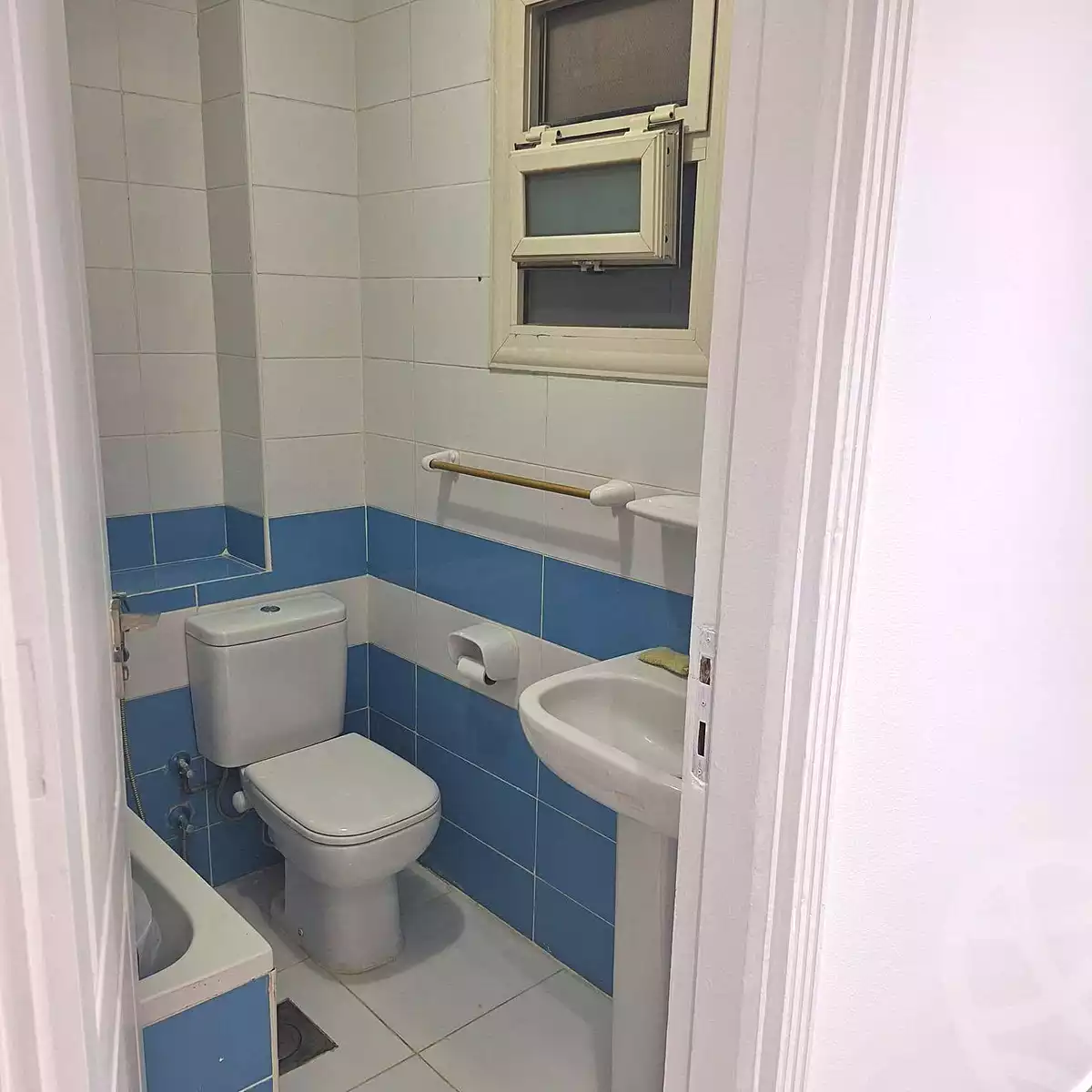 https://aqarmap.com.eg/en/listing/7170001-for-sale-alexandria-ibrahimia-abou-quer-st