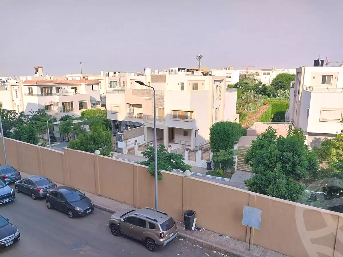 https://aqarmap.com.eg/en/listing/7170086-for-sale-cairo-new-cairo-compounds-dar-misr-el-koronfel