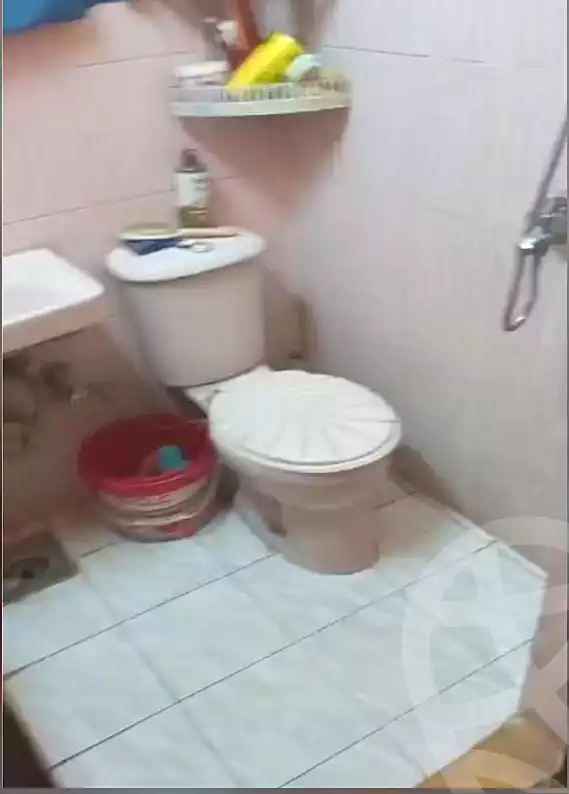 https://aqarmap.com.eg/ar/listing/7170486-for-sale-cairo-helwan-el-shareaa-el-sharby-st