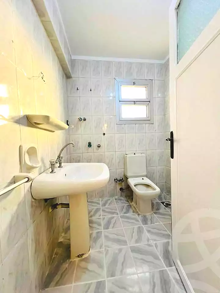https://aqarmap.com.eg/en/listing/7170509-for-sale-alexandria-al-agamy-shataa-el-nakheel