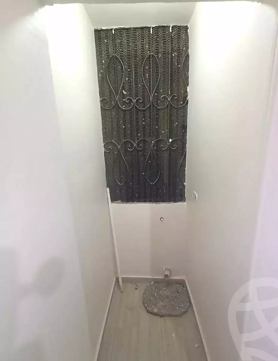 https://aqarmap.com.eg/ar/listing/7170466-for-sale-alexandria-al-agamy-el-hanouvel-yathreb-st