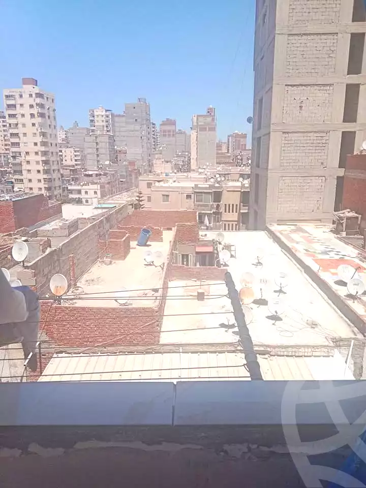 https://aqarmap.com.eg/ar/listing/7170523-for-sale-alexandria-el-asafra-shr-45